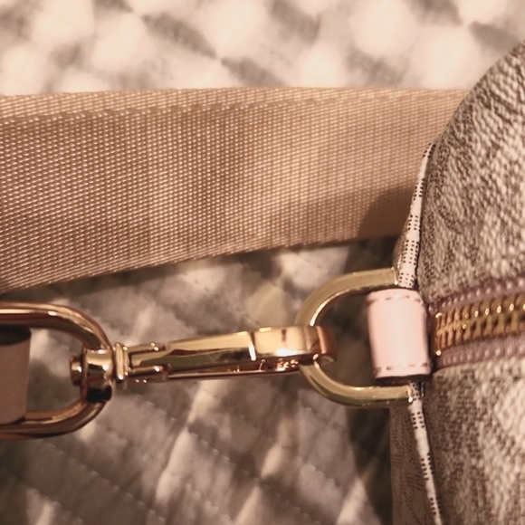 Purse - Picture 11 of 11